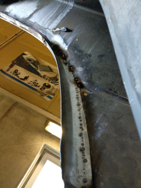 Seitenteil reparieren - kompletten Radlauf innen und außen instandsetzen und lackieren